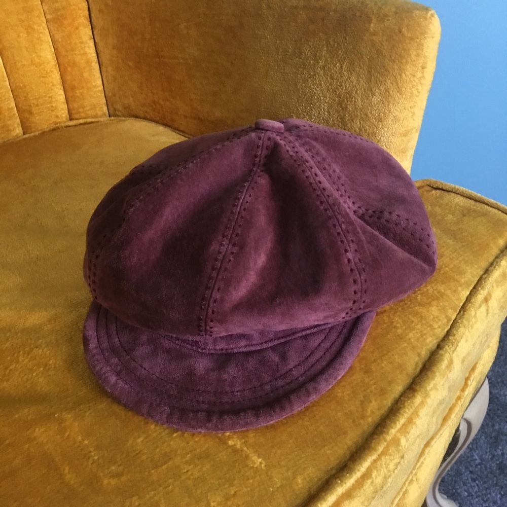 Liz Claiborne hat